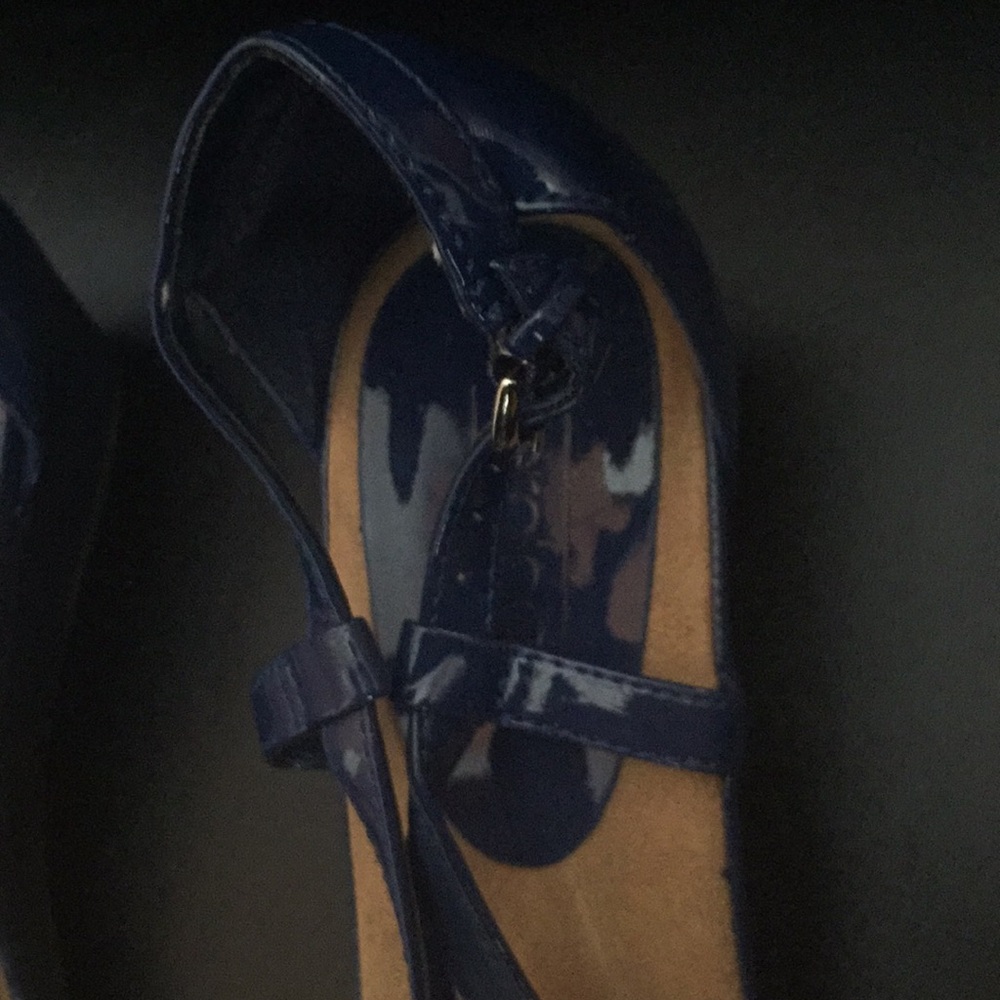 Shoes - Picture 3 of 5